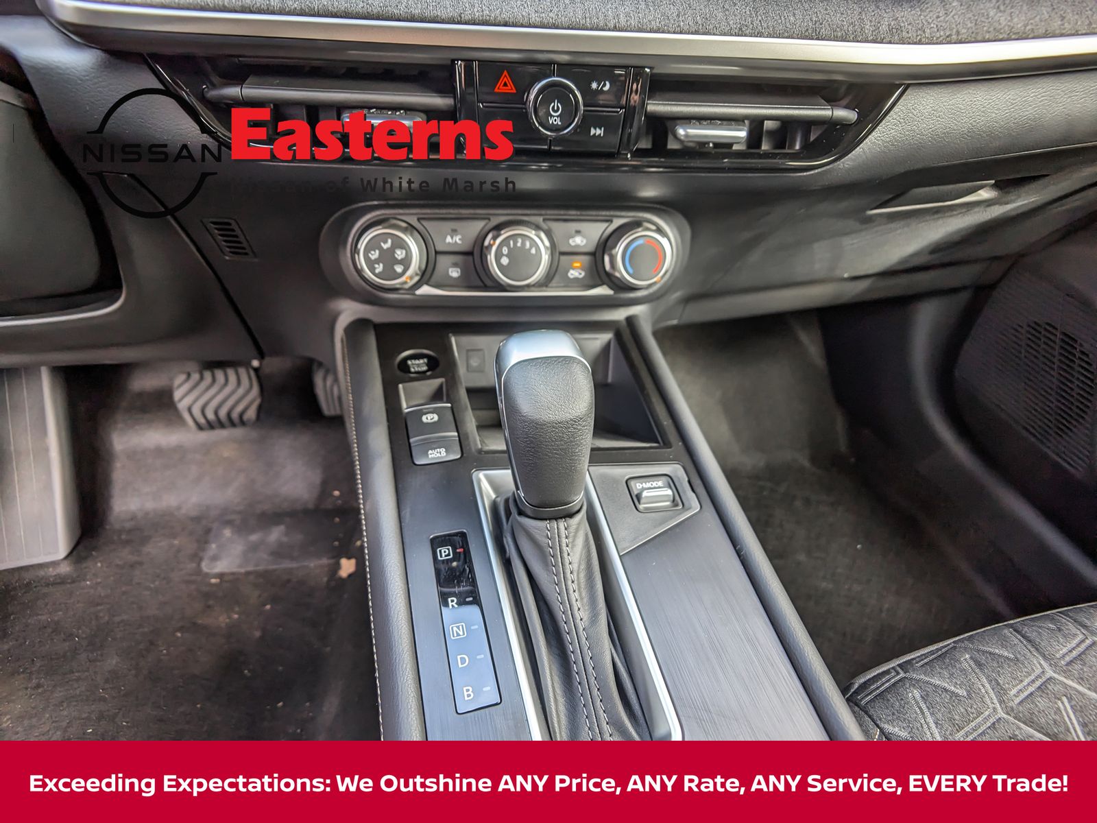 Vehicle image 22 of 33