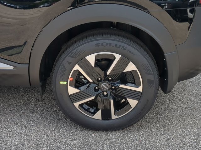 Vehicle image 5 of 15