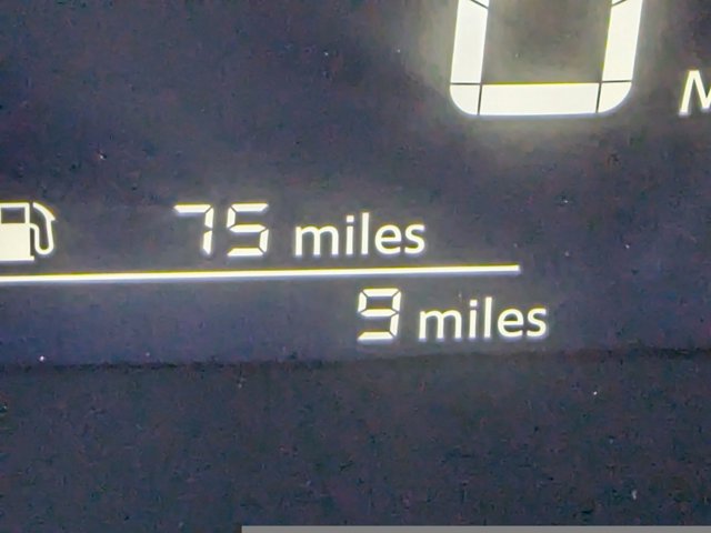 Vehicle image 25 of 27