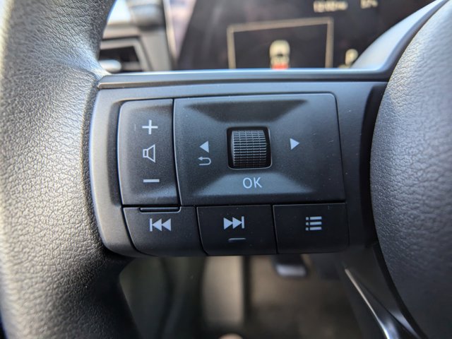 Vehicle image 19 of 27