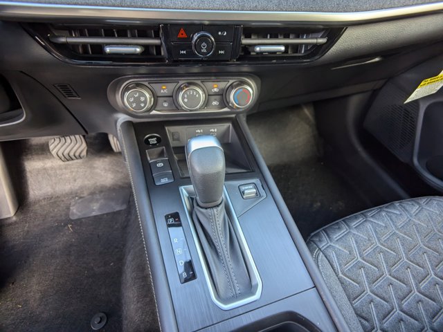 Vehicle image 15 of 27
