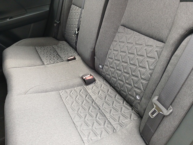 Vehicle image 37 of 69