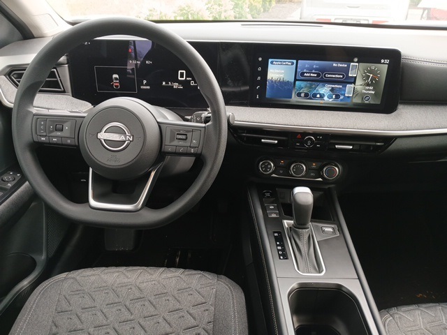 Vehicle image 16 of 69