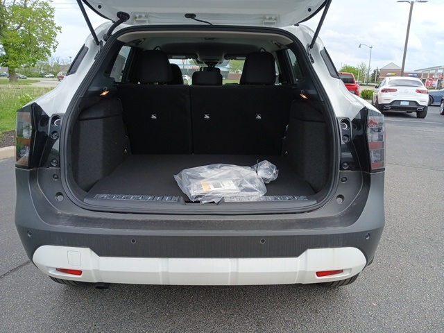 Vehicle image 12 of 69