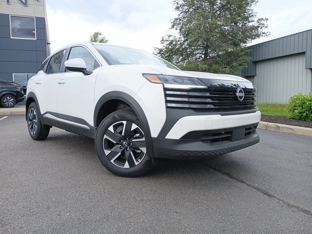 Vehicle image 2 of 69