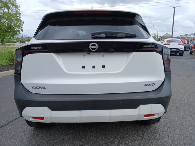 Vehicle image 7 of 69