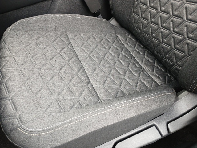Vehicle image 14 of 69