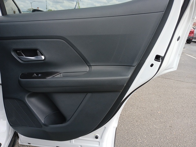 Vehicle image 29 of 69