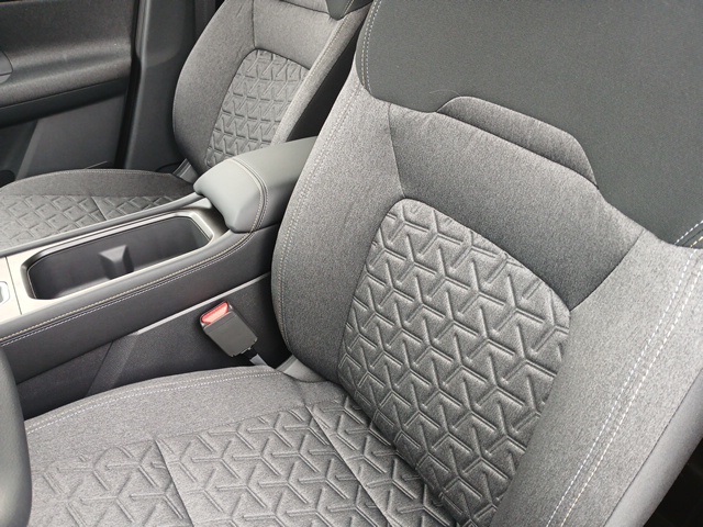 Vehicle image 15 of 69