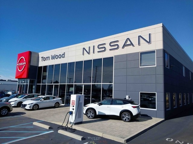 Vehicle image 60 of 69