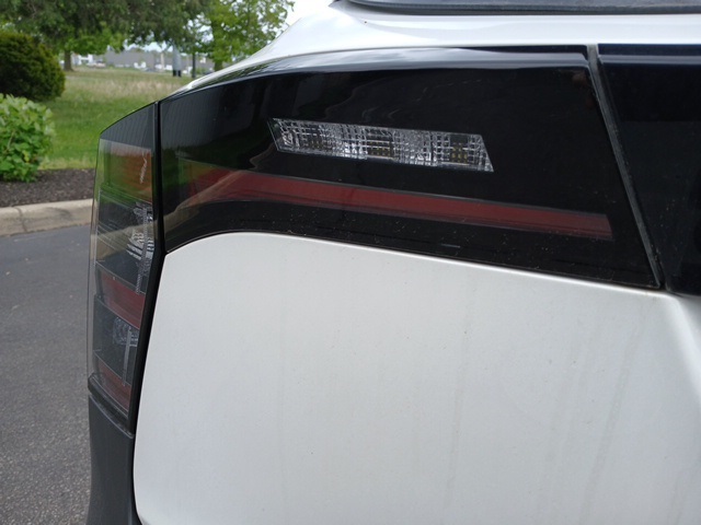 Vehicle image 42 of 69