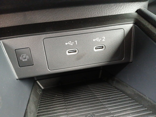 Vehicle image 39 of 69