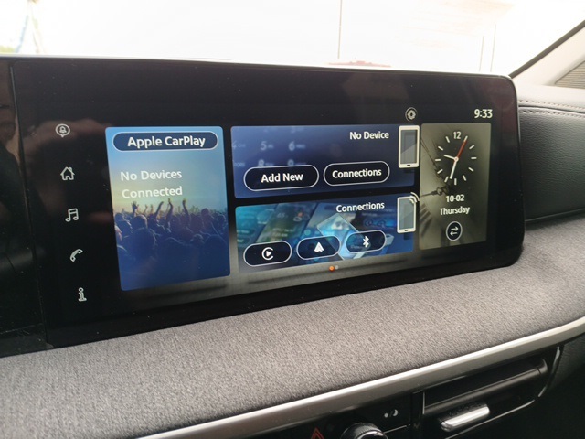 Vehicle image 21 of 69