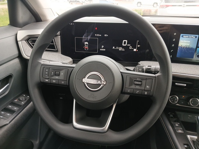 Vehicle image 18 of 69