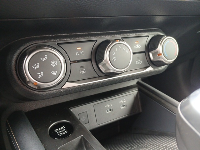 Vehicle image 43 of 69