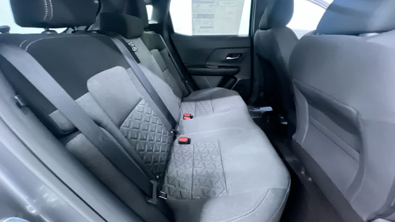 Vehicle image 35 of 41