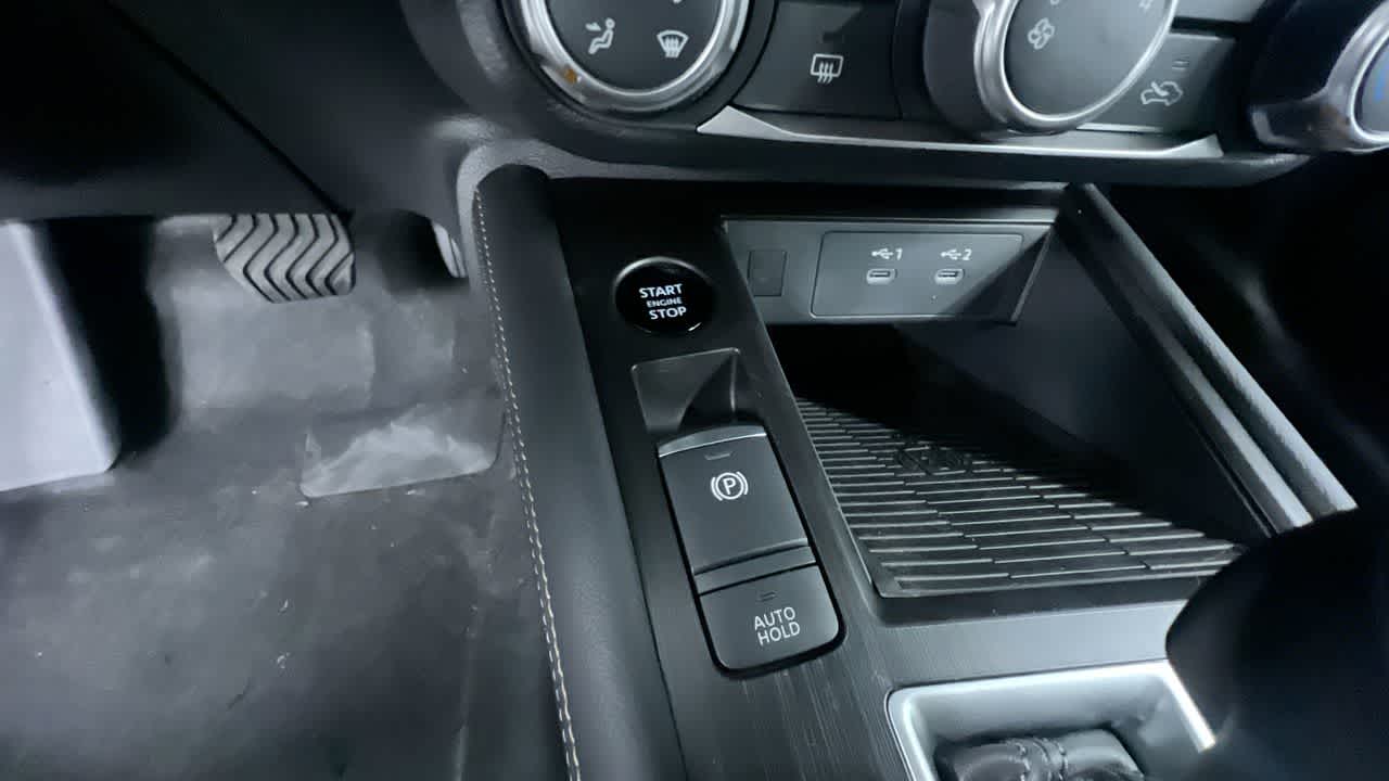 Vehicle image 15 of 41
