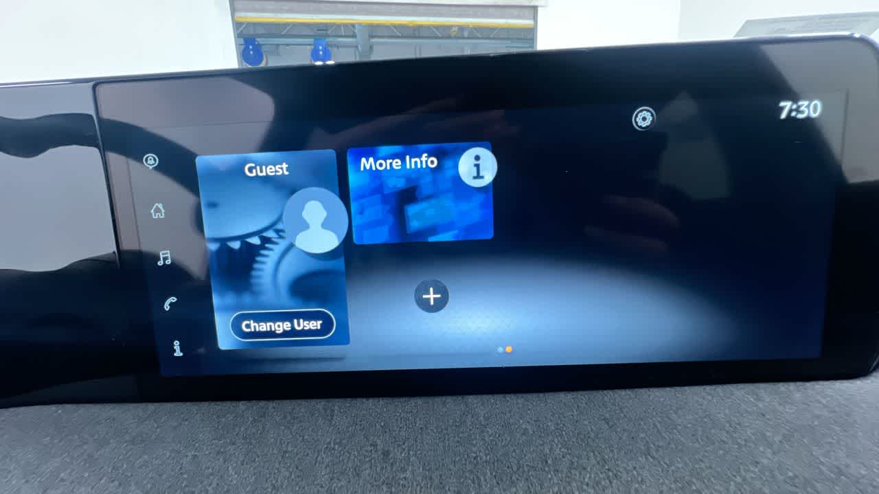 Vehicle image 23 of 41