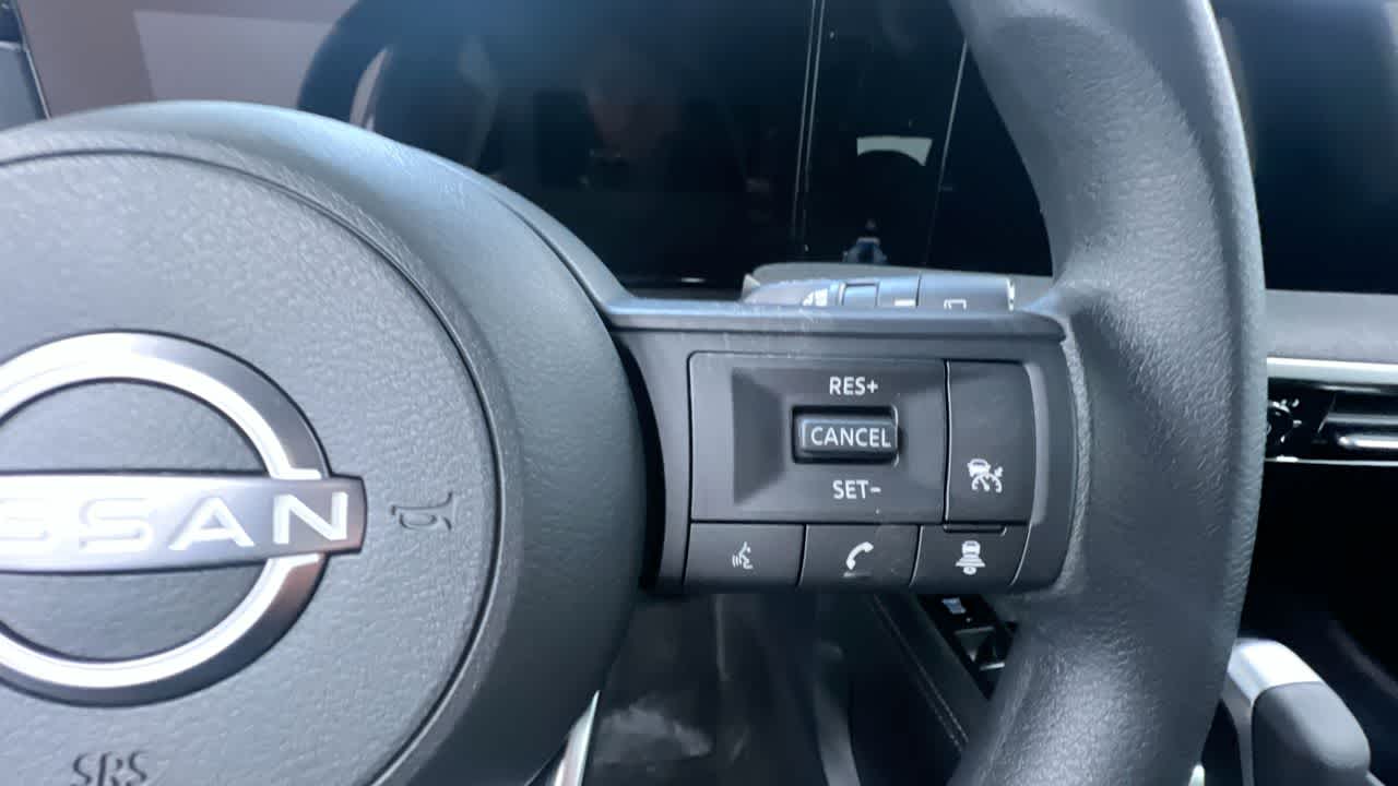 Vehicle image 19 of 41