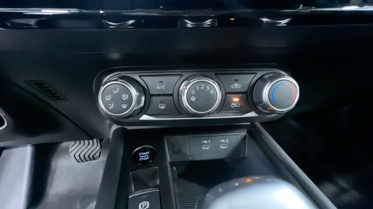 Vehicle image 26 of 41