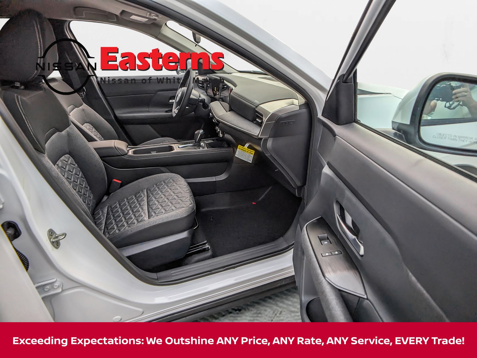 Vehicle image 15 of 34