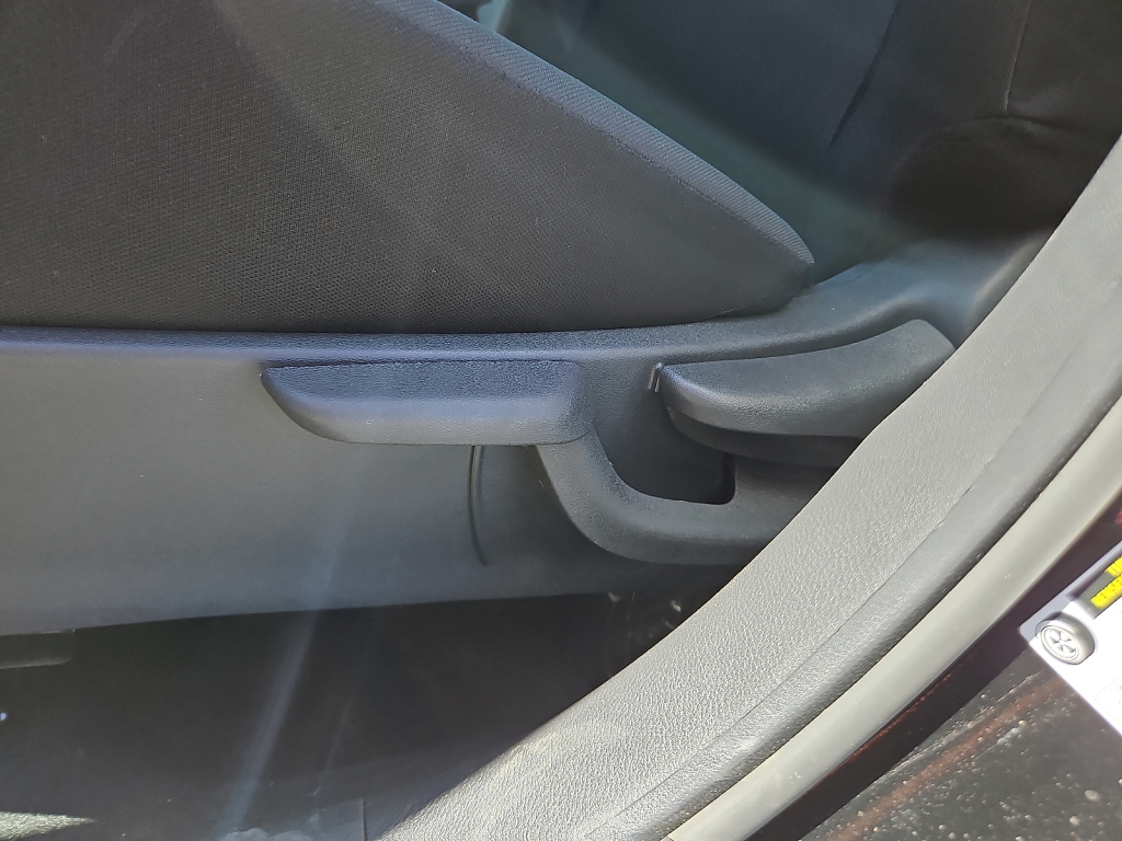 Vehicle image 14 of 20