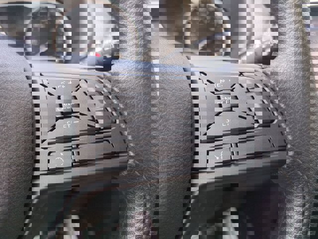 Vehicle image 24 of 27