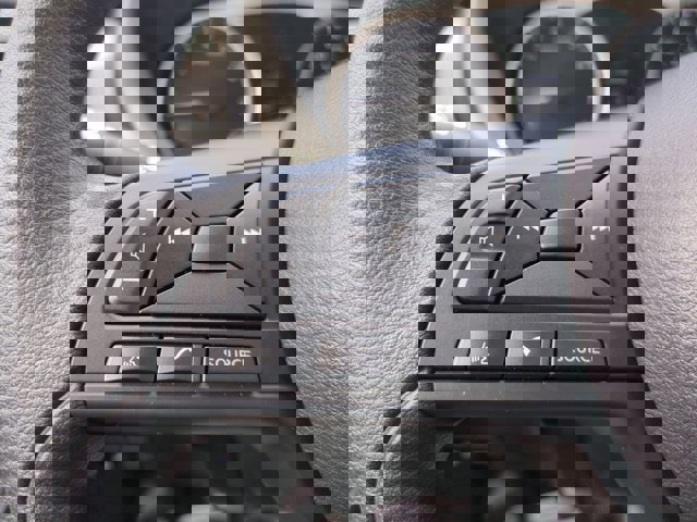 Vehicle image 23 of 27