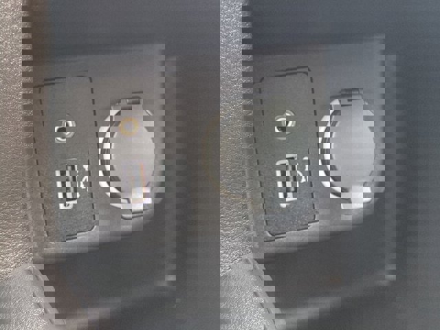 Vehicle image 21 of 27