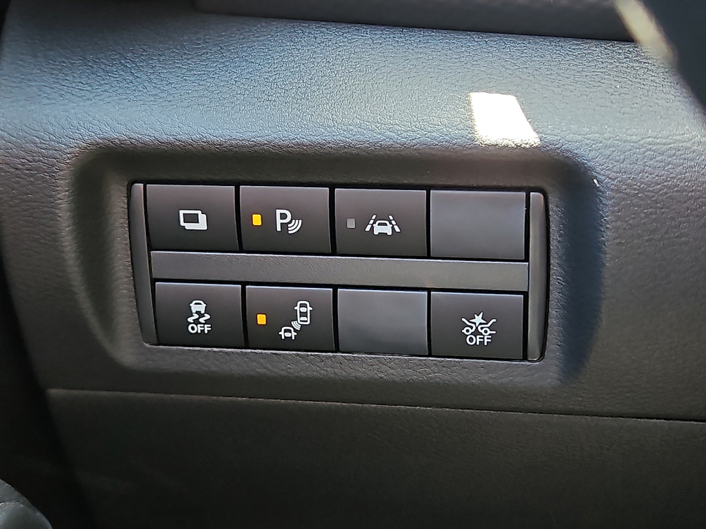 Vehicle image 15 of 20