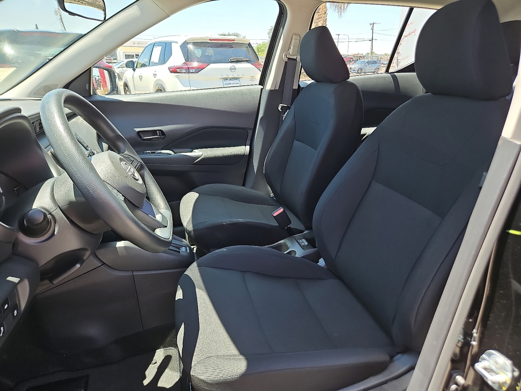 Vehicle image 13 of 20