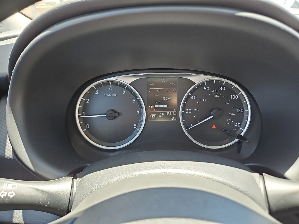 Vehicle image 18 of 20