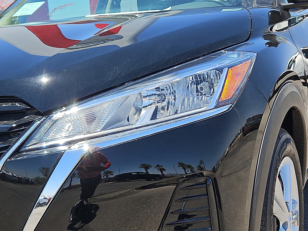 Vehicle image 8 of 20
