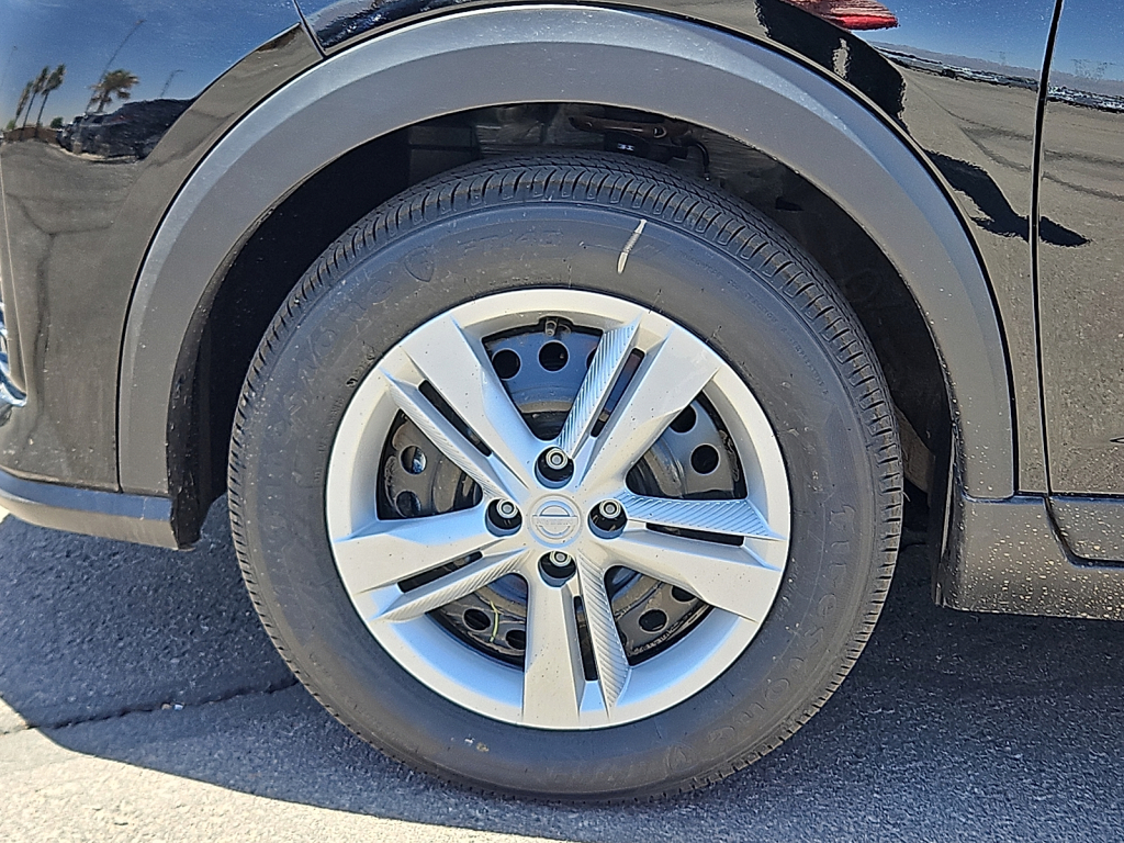 Vehicle image 9 of 20