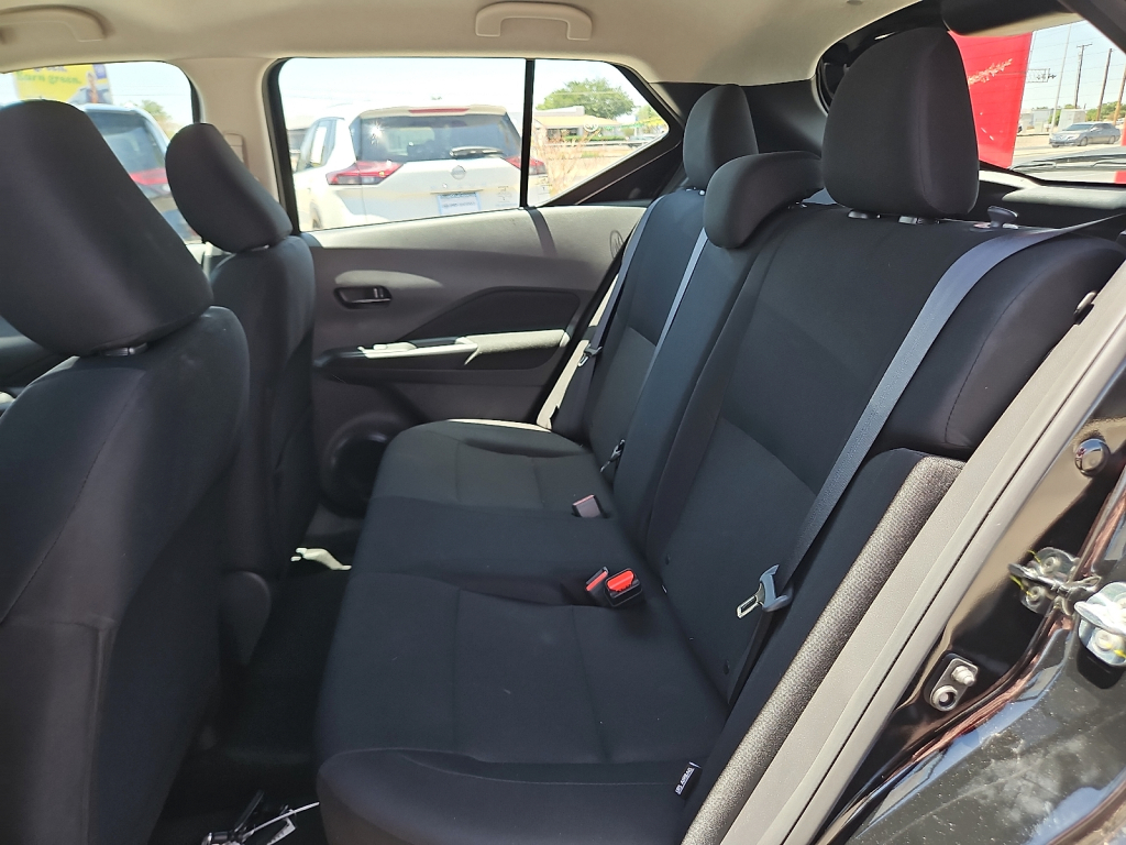 Vehicle image 10 of 20