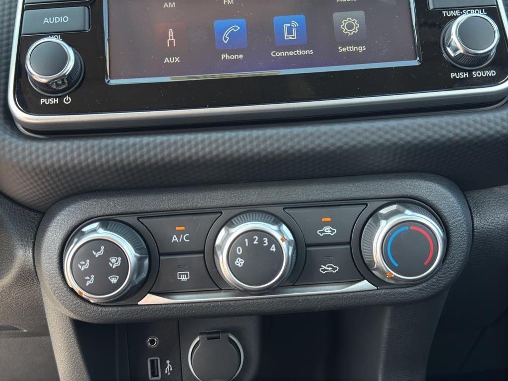 2025 Nissan Kicks Play S Image 26 of 30