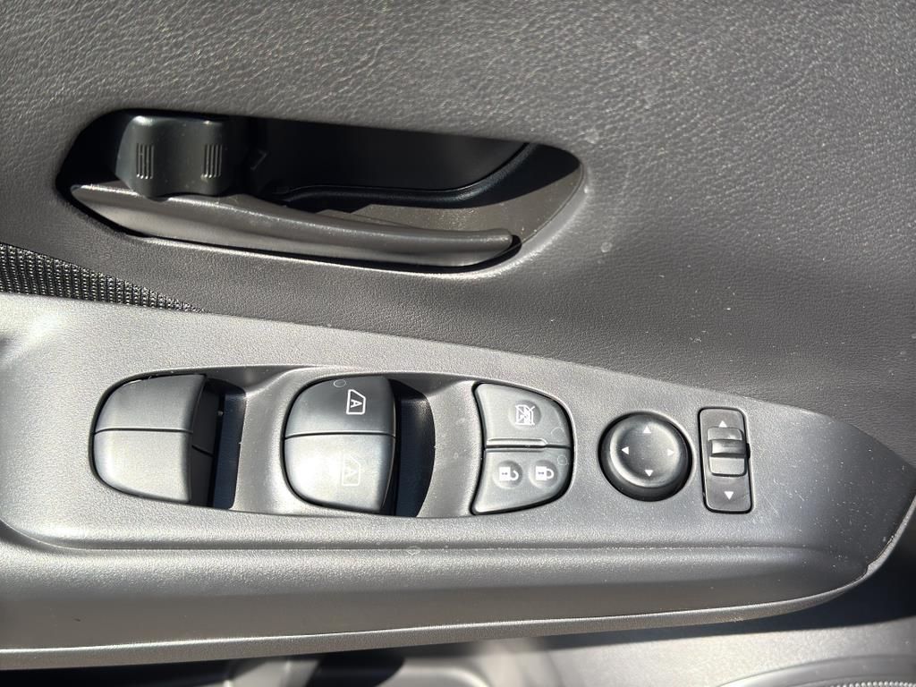 2025 Nissan Kicks Play S Image 30 of 30
