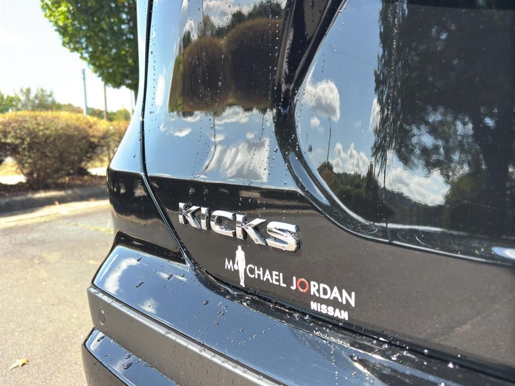 2025 Nissan Kicks Play S Image 29 of 30