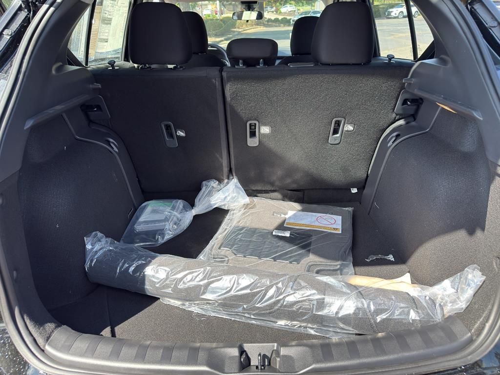 2025 Nissan Kicks Play S Image 11 of 30