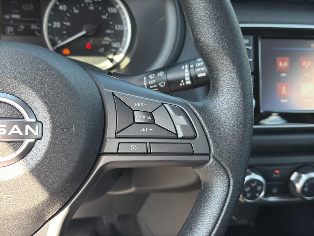 2025 Nissan Kicks Play S Image 15 of 30