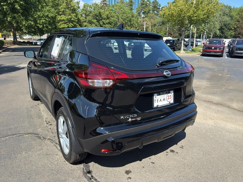 2025 Nissan Kicks Play S Image 7 of 30