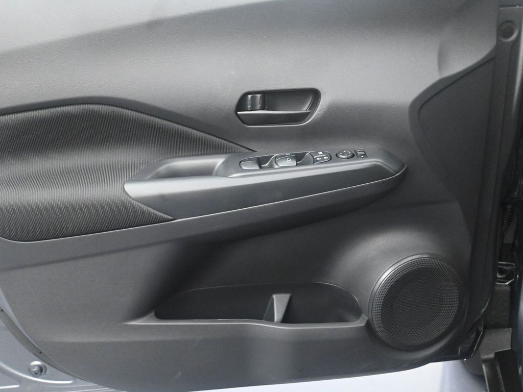 2025 Nissan Kicks Play S Image 36 of 41