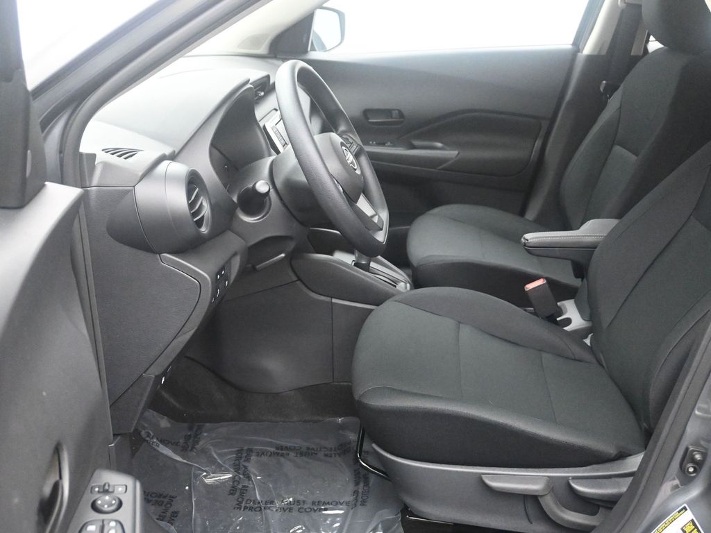 2025 Nissan Kicks Play S Image 29 of 41