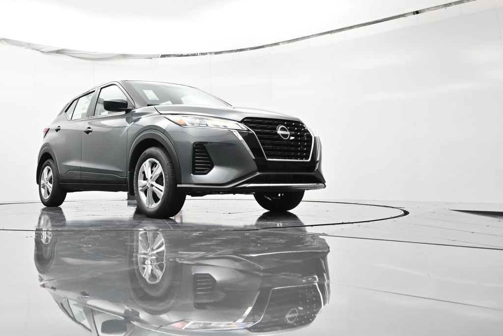 2025 Nissan Kicks Play S Image 9 of 41