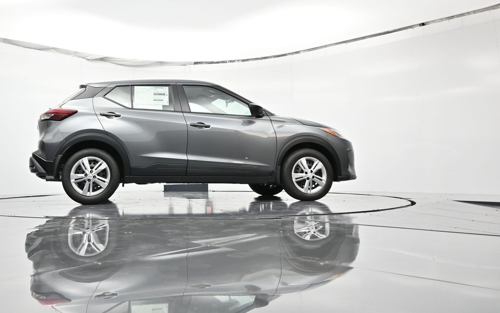 2025 Nissan Kicks Play S Image 11 of 41