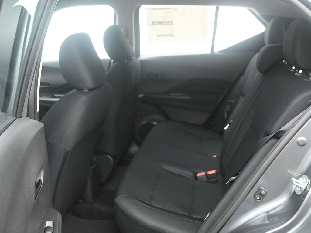 2025 Nissan Kicks Play S Image 30 of 41