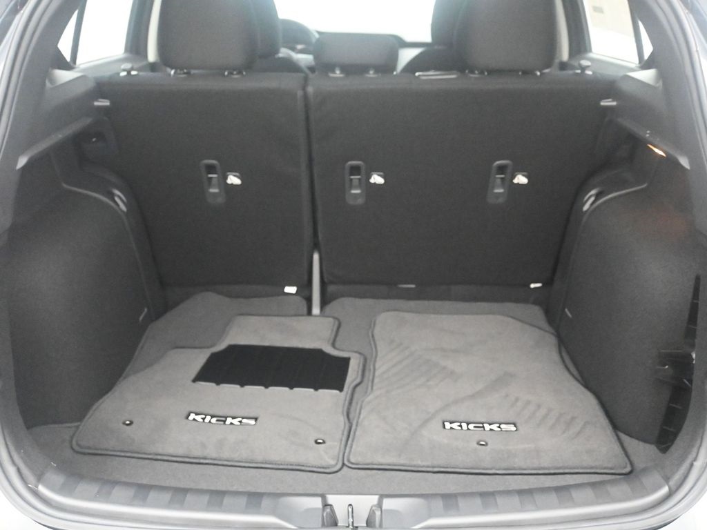 2025 Nissan Kicks Play S Image 25 of 41