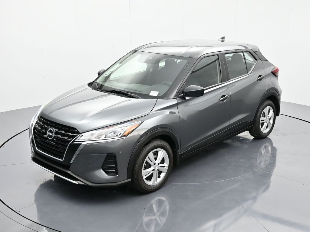 2025 Nissan Kicks Play S Image 2 of 41