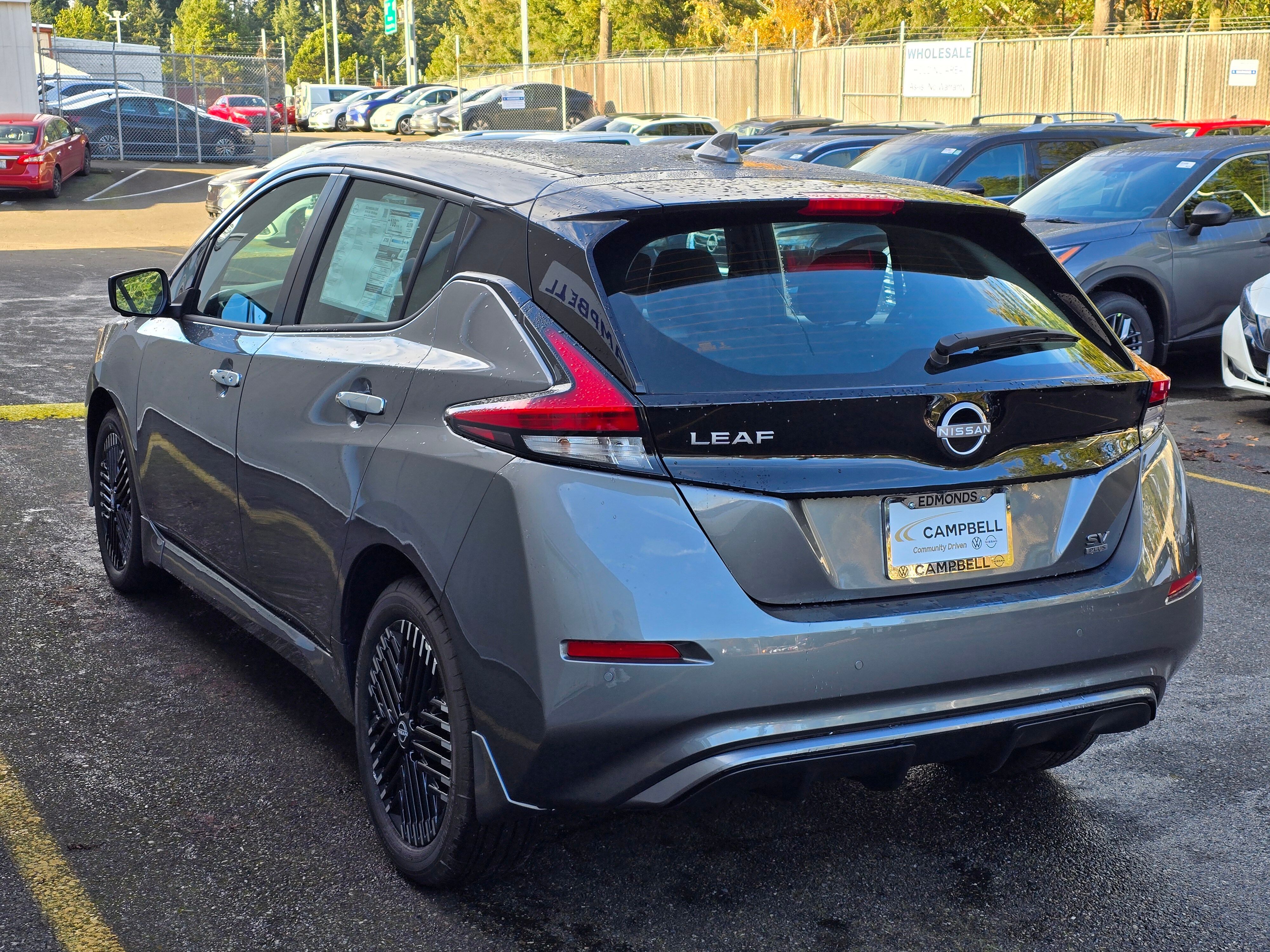 Vehicle image 7 of 23