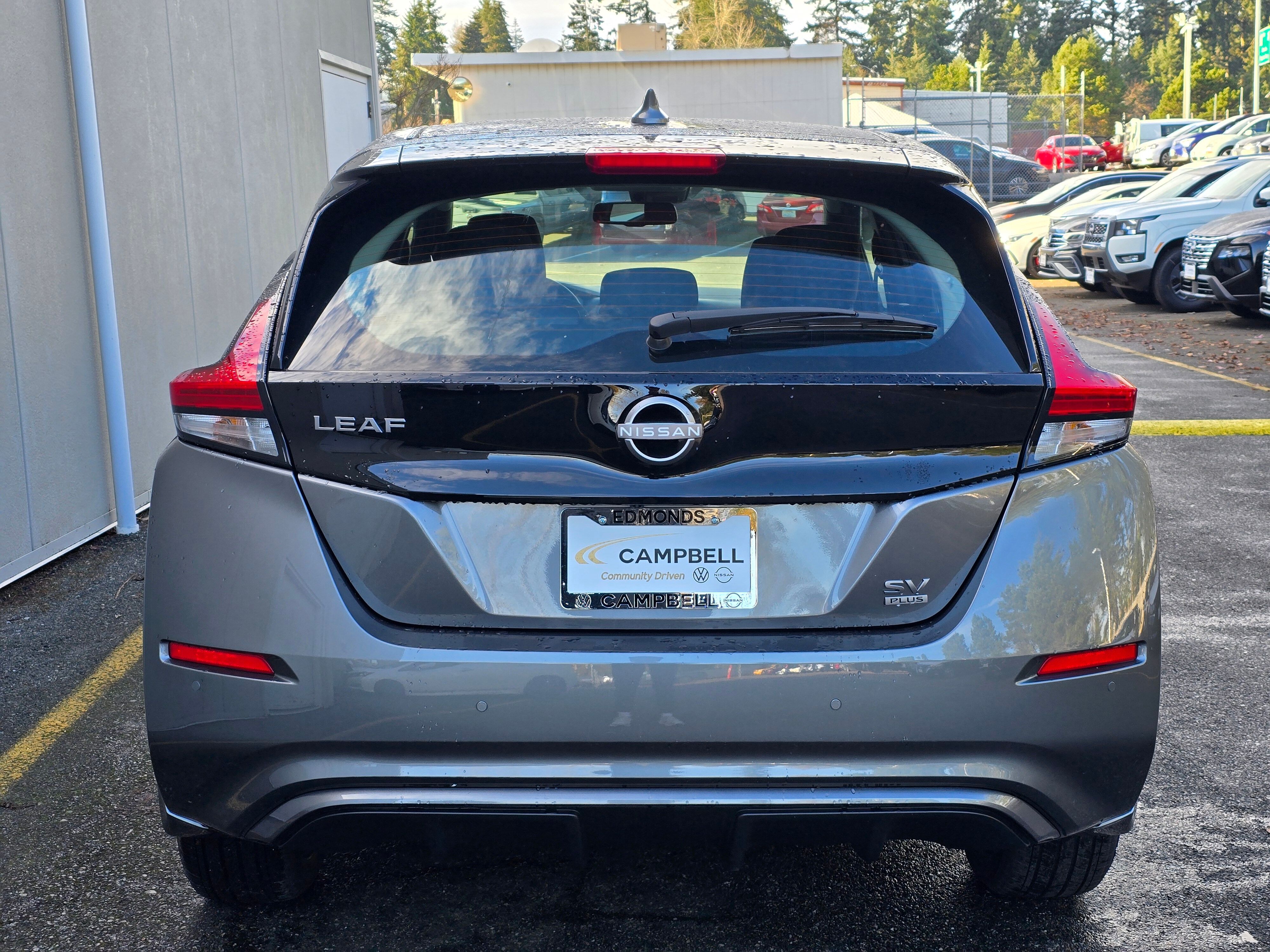 Vehicle image 6 of 23